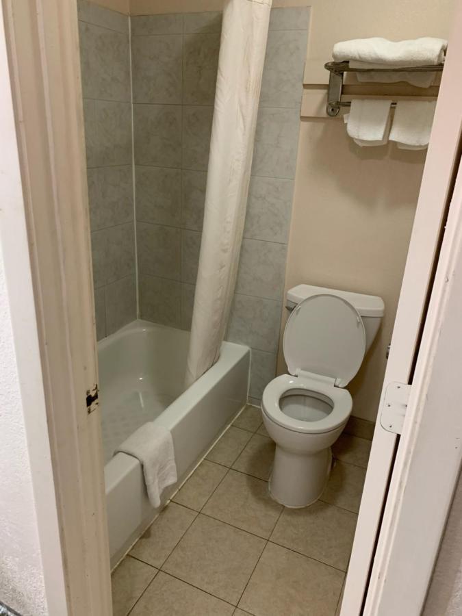 Regency Inn Jewett ภายนอก รูปภาพ