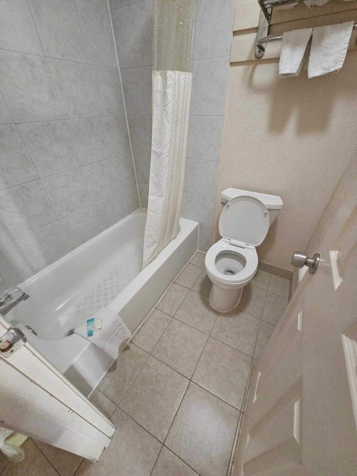 Regency Inn Jewett ภายนอก รูปภาพ