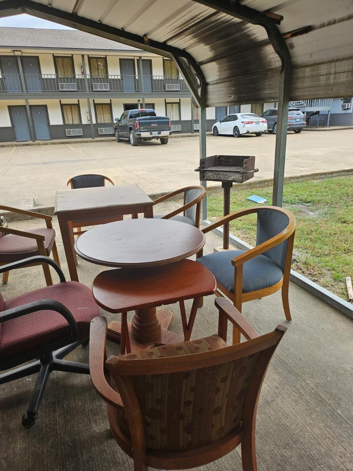 Regency Inn Jewett ภายนอก รูปภาพ