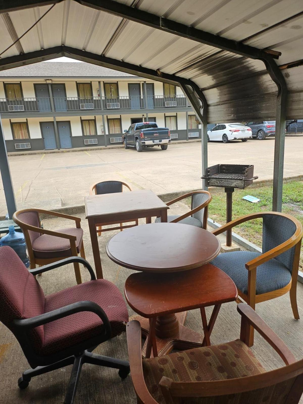 Regency Inn Jewett ภายนอก รูปภาพ